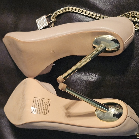 Heels - Picture 2 of 2